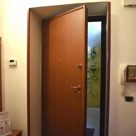 Domus - Dormire A - Casa شقة Veroli